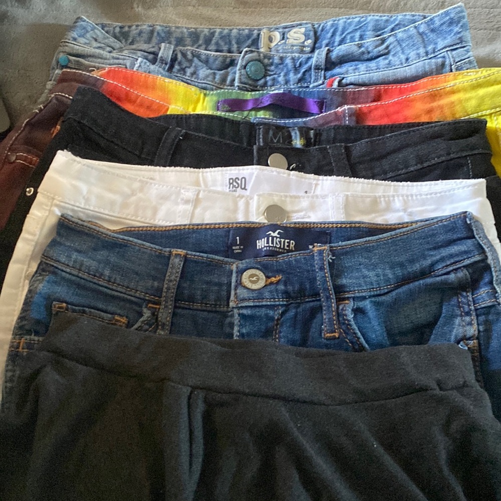 Lot of five pairs of Jean shorts.